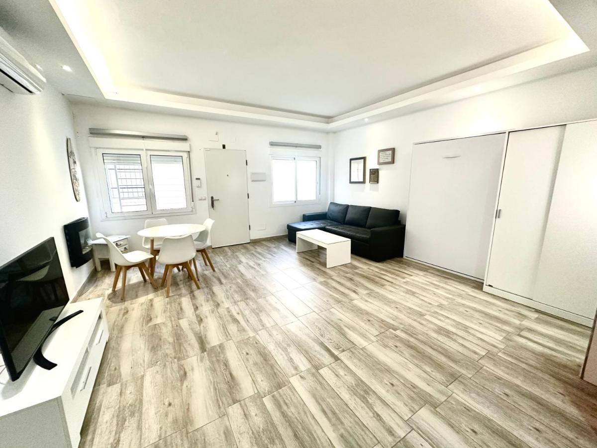 Malaga Centro Apartment ภายนอก รูปภาพ